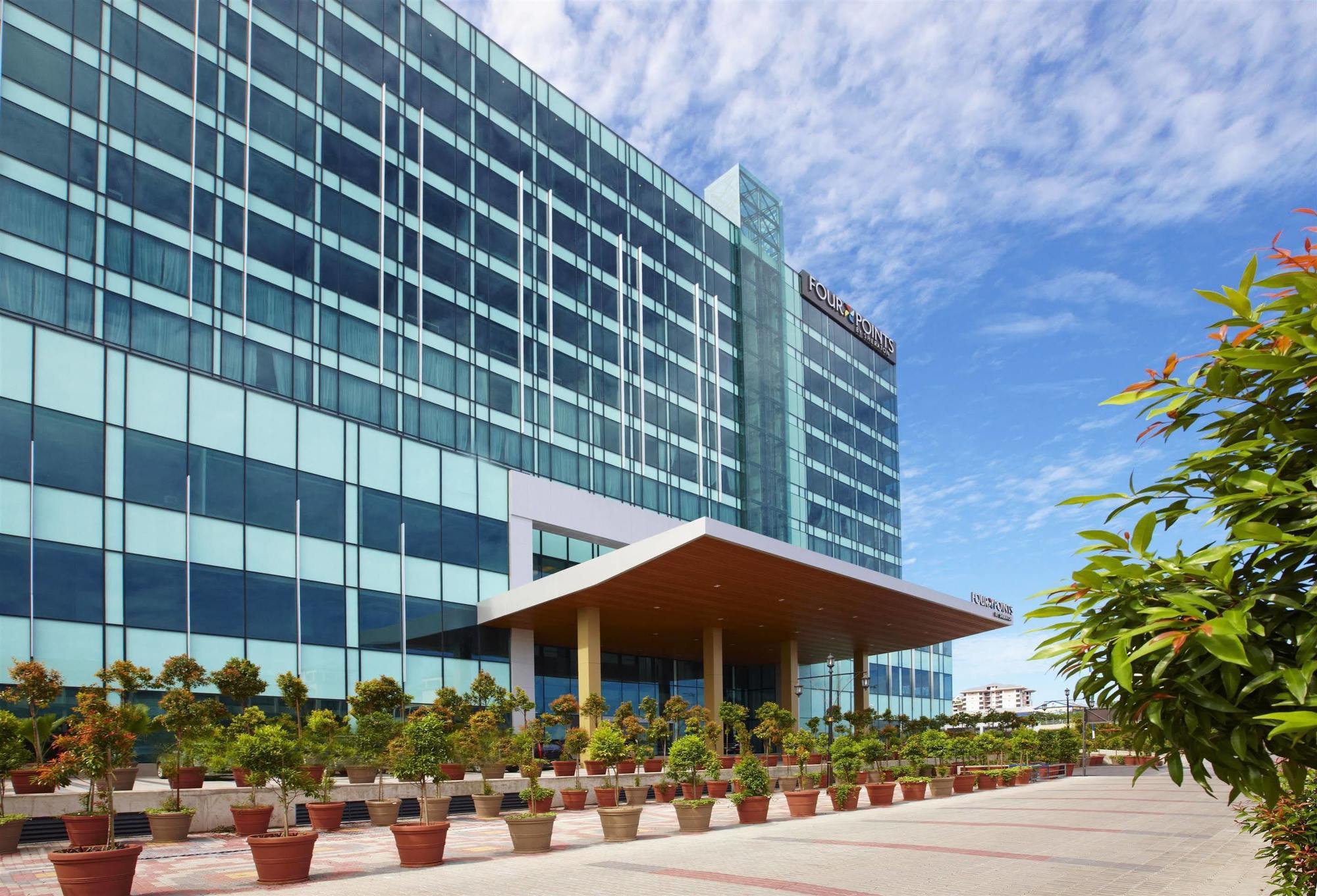 Four Points By Sheraton Kuching酒店 外观 照片